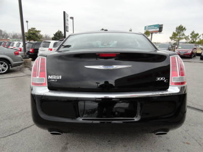 2012 Chrysler 300C  Base
