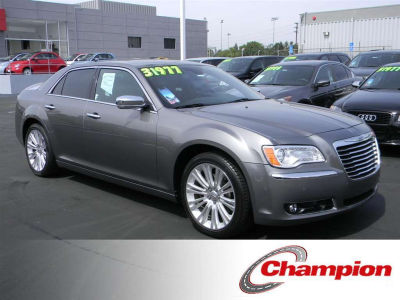 2011 Chrysler 300C  Base