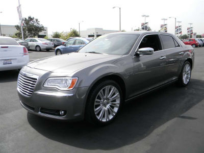 2011 Chrysler 300C  Base