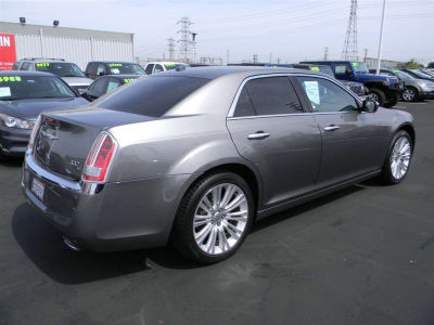 2011 Chrysler 300C  Base
