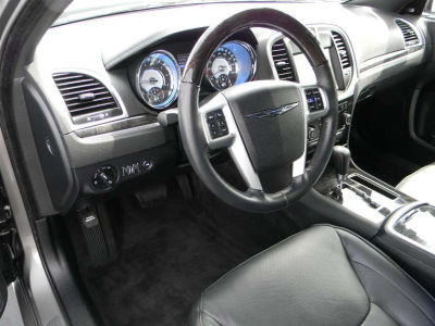 2011 Chrysler 300C  Base