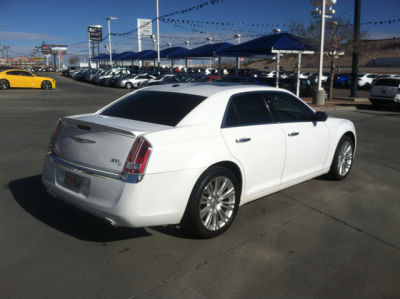 2011 Chrysler 300C  Base