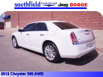 2012 Chrysler 300C  Base
