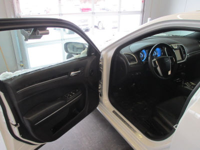 2012 Chrysler 300C  Base