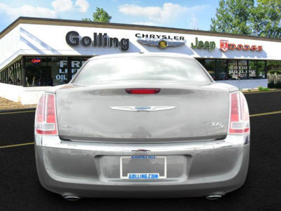 2011 Chrysler 300C  Base