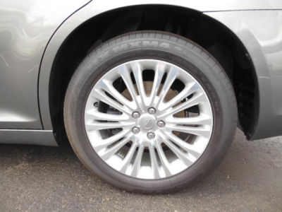 2011 Chrysler 300C  Base