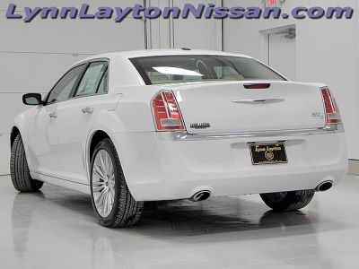 2011 Chrysler 300C  Base