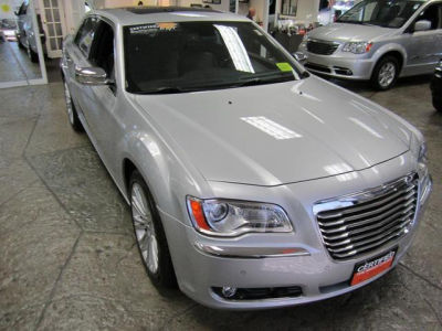 2012 Chrysler 300C Base