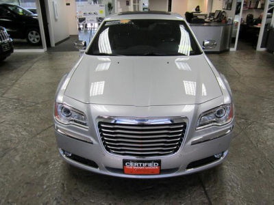2012 Chrysler 300C  Base
