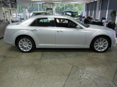 2012 Chrysler 300C  Base