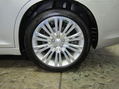 2012 Chrysler 300C  Base