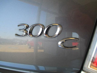 2011 Chrysler 300C  Base