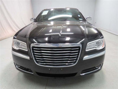 2011 Chrysler 300C  Base