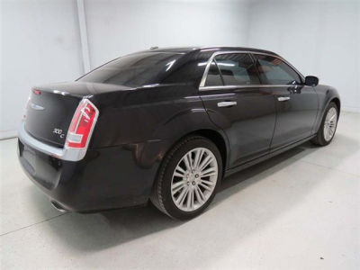 2011 Chrysler 300C  Base