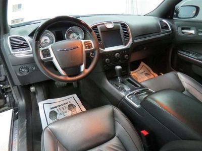 2011 Chrysler 300C  Base