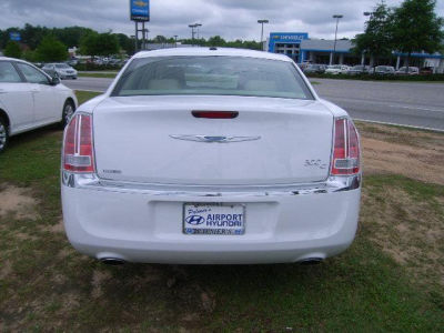 2013 Chrysler 300C  Base