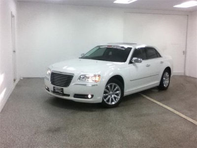 2011 Chrysler 300C Base