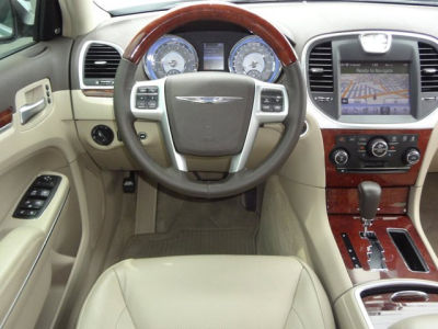 2011 Chrysler 300C  Base