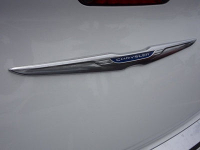 2011 Chrysler 300C  Base