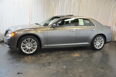 2011 Chrysler 300C  Base