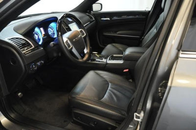 2011 Chrysler 300C  Base