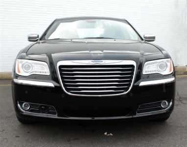 2011 Chrysler 300C  Base