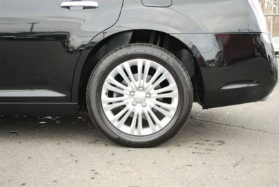 2011 Chrysler 300C  Base