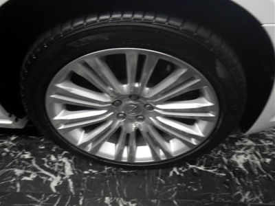 2011 Chrysler 300C  Base