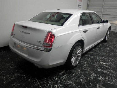 2011 Chrysler 300C  Base