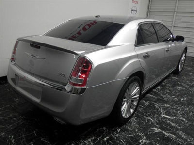 2011 Chrysler 300C  Base