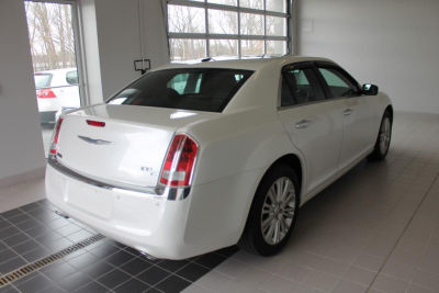 2011 Chrysler 300C  Base
