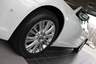 2011 Chrysler 300C  Base