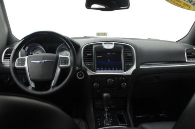 2012 Chrysler 300C  Base