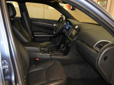 2011 Chrysler 300C  Base