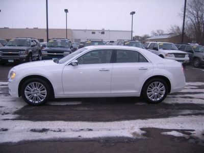 2011 Chrysler 300C  Base