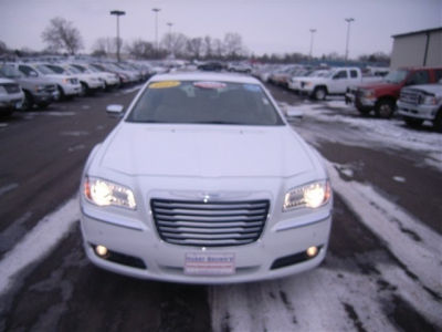 2011 Chrysler 300C  Base