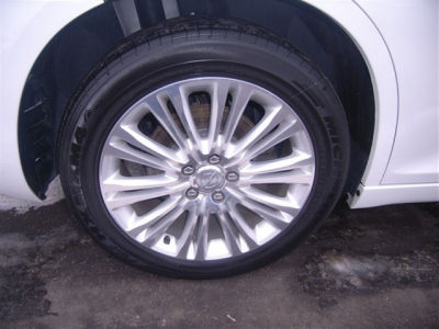 2011 Chrysler 300C  Base