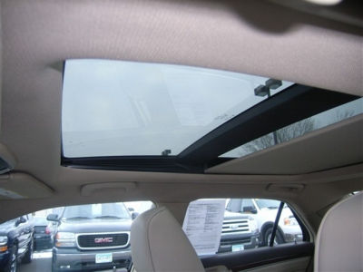 2011 Chrysler 300C  Base