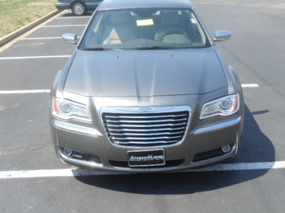 2011 Chrysler 300C  Base