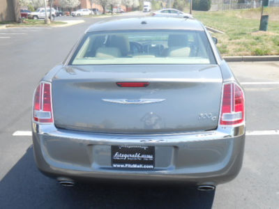 2011 Chrysler 300C  Base