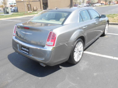2011 Chrysler 300C  Base