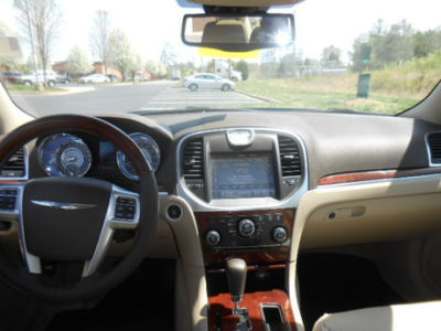 2011 Chrysler 300C  Base
