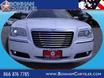 2011 Chrysler 300C  Base