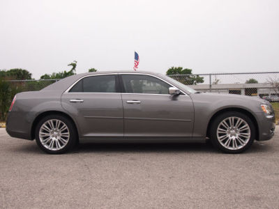 2011 Chrysler 300C  Base