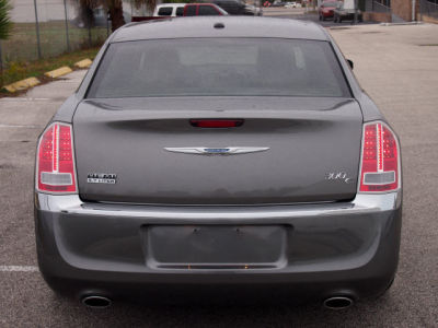 2011 Chrysler 300C  Base