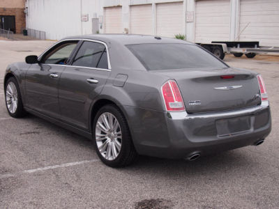 2011 Chrysler 300C  Base