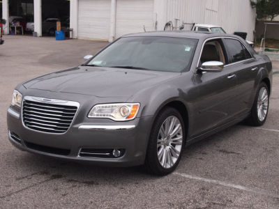 2011 Chrysler 300C  Base