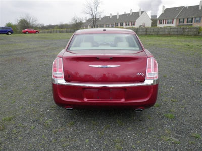 2011 Chrysler 300C  Base
