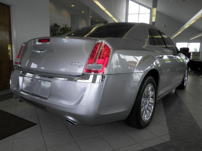 2011 Chrysler 300C  Base