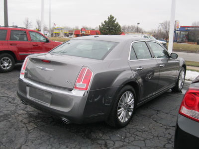 2011 Chrysler 300C  Base